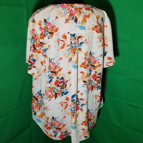 Torrid Top Plus Size 0 Harper Ivory Floral V Neck Pockets Flutter Sleeves Office - Picture 3 of 7